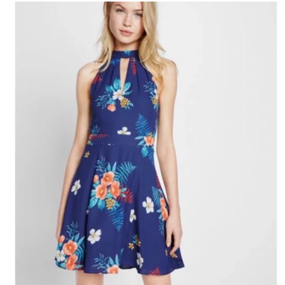574 Express Navy Floral Halter Mini Dress Size 6 Wedding Guest Vacation Dress
